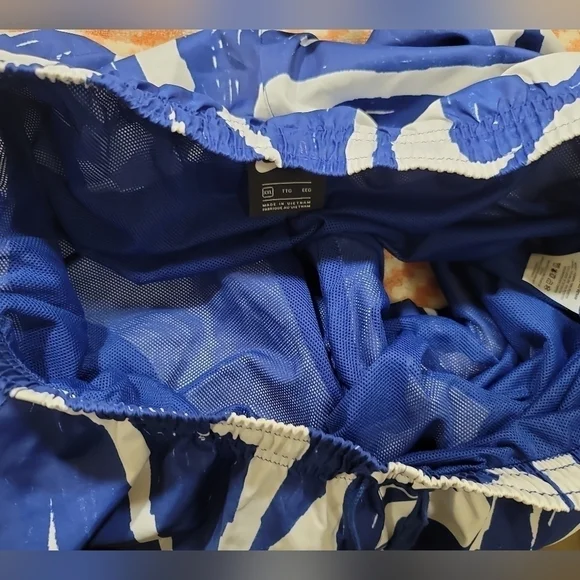 Nike City Edition Woven Printed Logo Shorts XXL Blue White Swim Trunk - Picture 10 of 10